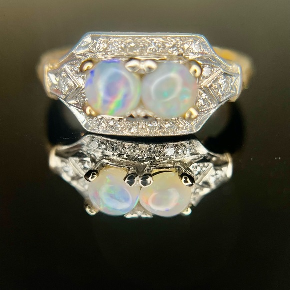 *Sold* Vintage Estate 14k Yellow and White Gold Moi et Toi Opal Diamond Ring - Picture 6 of 17